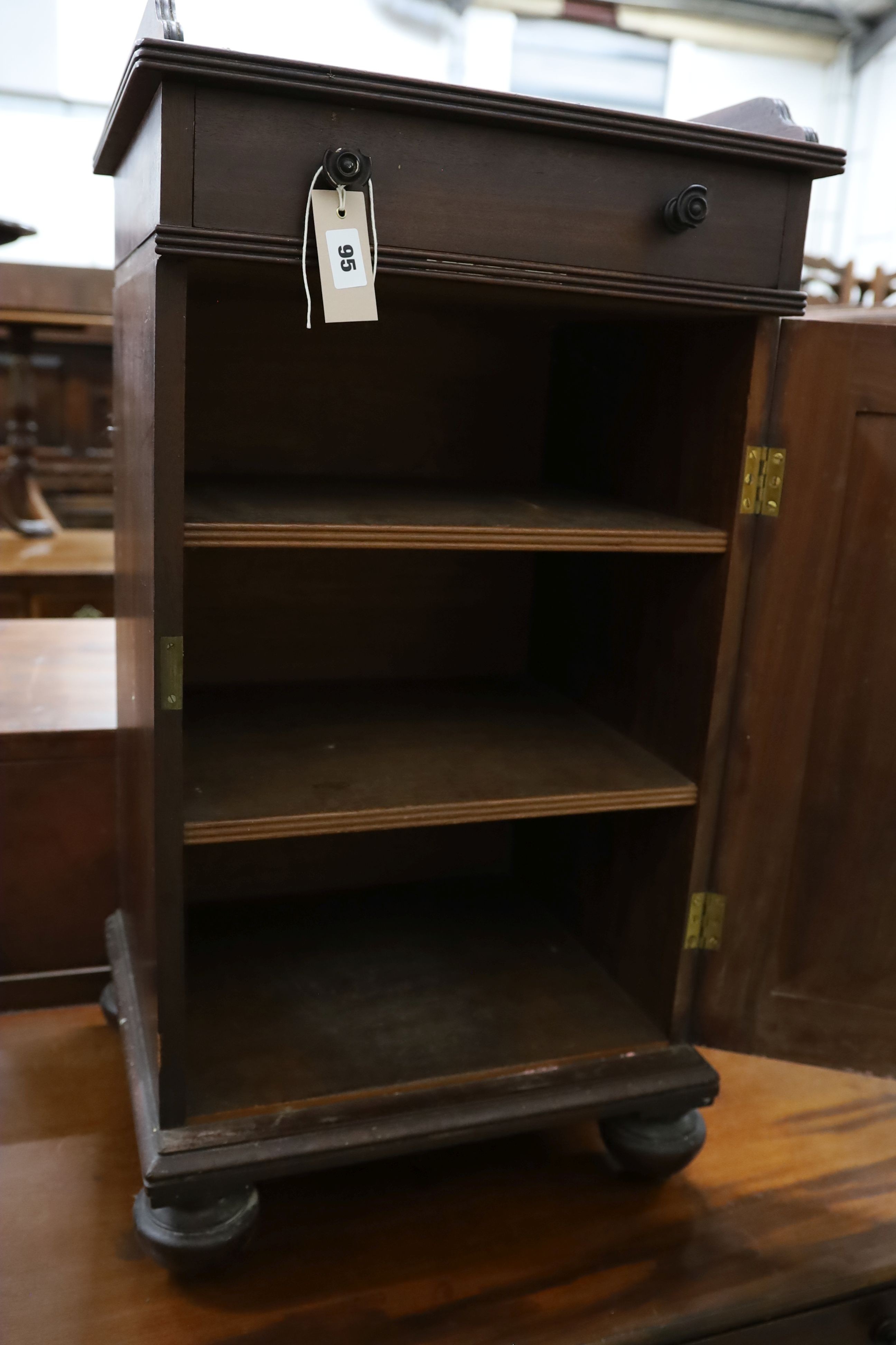 An early Victorian mahogany bedside cabinet, width 44cm, depth 40cm, height 81cm